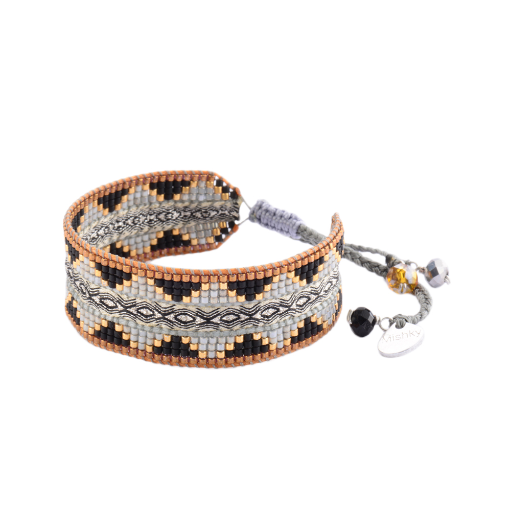 Ethnic-style Bracelet In Beadwork And Woven Threads - Collage El 2898 ...
