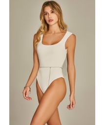 BODY CASSY TEXTURE FLAT OFF WHITE