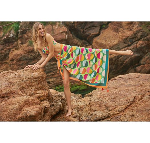 SET GARDEN-CITY BANDEAU-RETO HOTPANT-COS