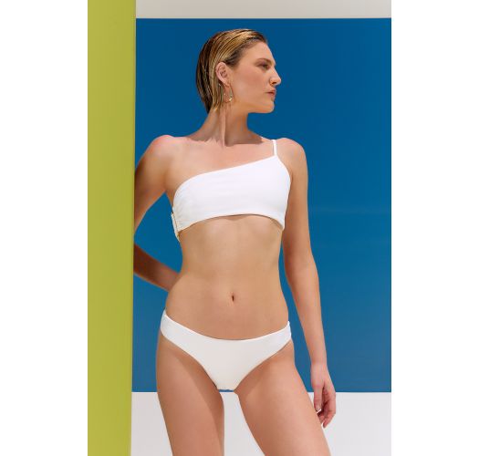 GEOMETRIC ATHLETIC OFF WHITE