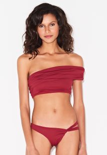 Bikini brasiliano asimetrico rosso scuro con crop top - CROP VERMELHO