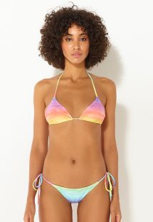 Bikini brasileño con estampado multicolor Luxury y braguita con laterales anudados - SIDE-TIE RAINBOW CLOUD