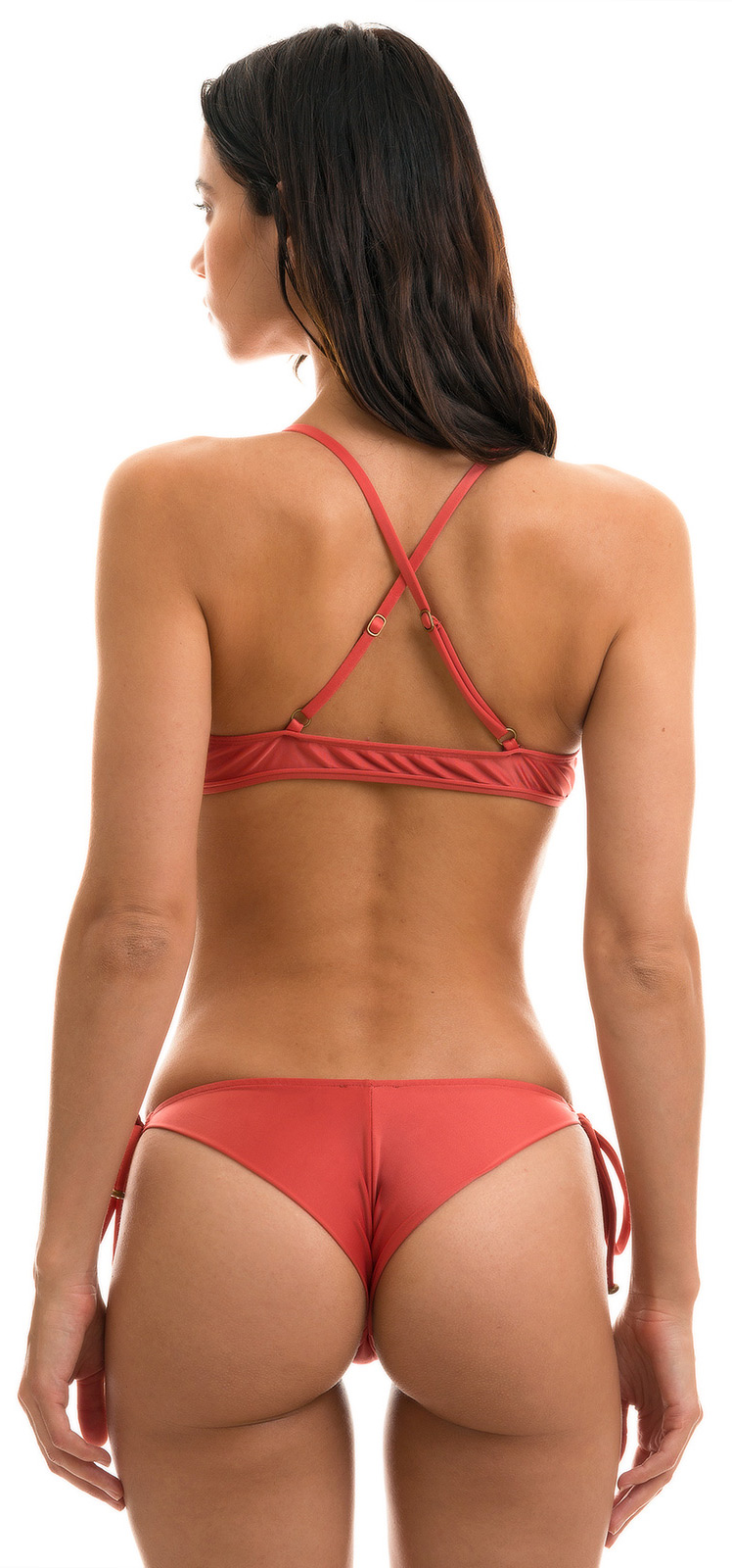 Besnoeiing voorzichtig snap Brique Rode Driehoekige Bikini Met Gekruiste Achterkant En Strik Voorkant -  Madras Tri Arg - Rio de Sol